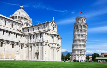PISA AND THE LEANING TOWER 