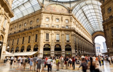 MILAN'S FASHION: BETWEEN SHOPPING AND GOURMET AM