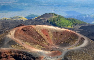 DA TAORMINA SULL’ ETNA: UNA CORSA IN SELLA AD UN VULCANO