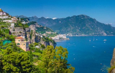 AMALFI COAST IS SERVED: CERAMICS, COOKING, PASTRY, POETRY